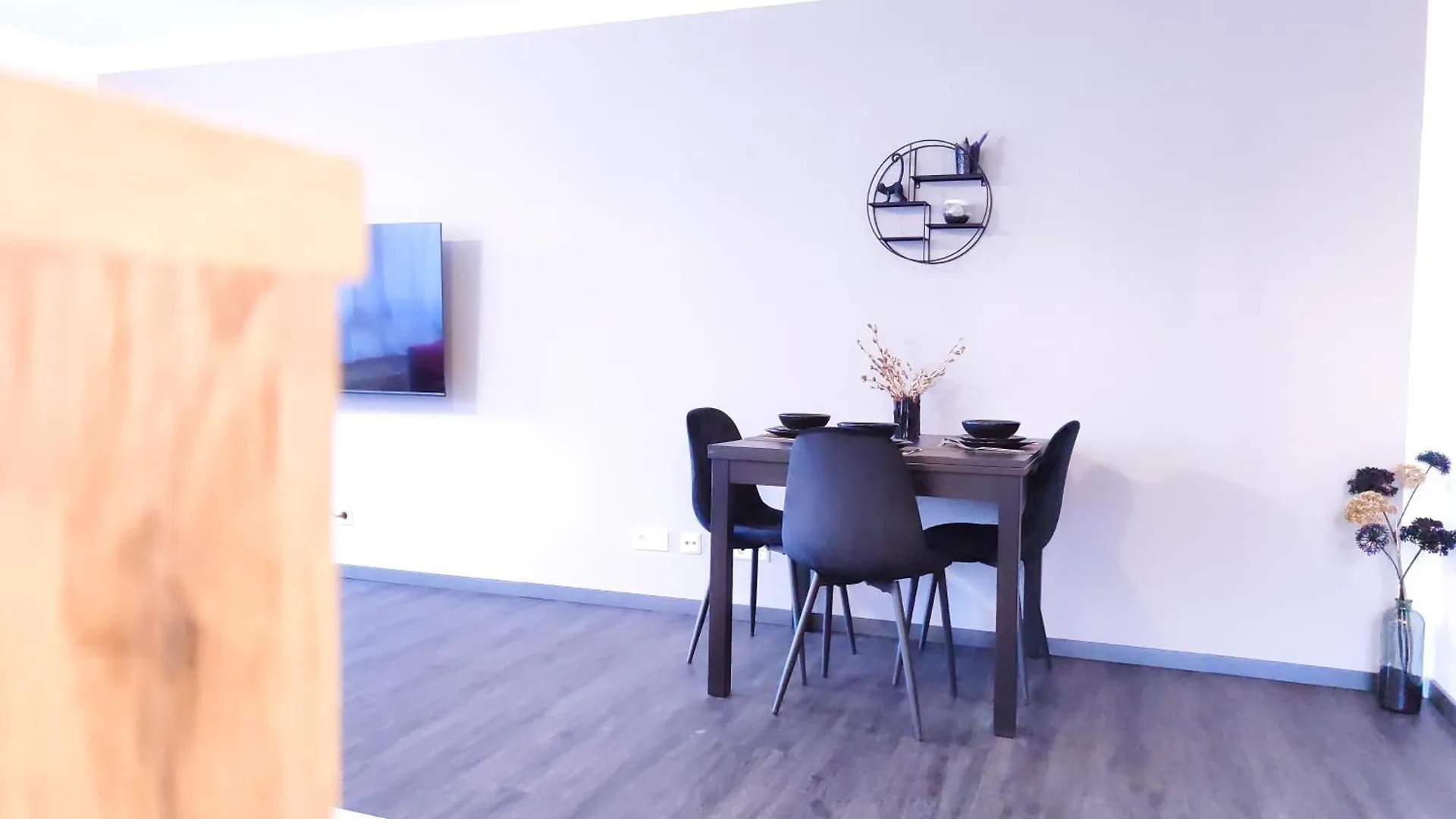 Terminal Design Apartment - Terrasse & Waiputv Steinenbronn
