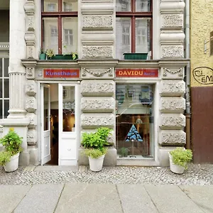https://contemporary-apartment-in-kreuzberg-berlin-with-free-wi-fi.find-berlin-hotels.com